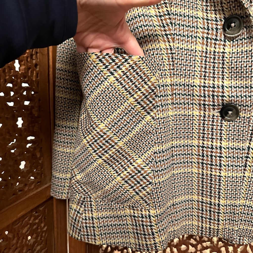 🚺 Cabi tan plaid blazer - Picture 5 of 13